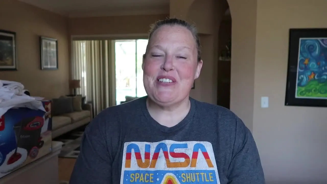 Host talking directly to the camera during the haul.