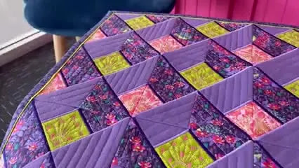Diamond Dimensions Quilt Sew Along (January 2026): The ITH Block Workflow That Keeps Your Points Sharp and Your Bulk Flat