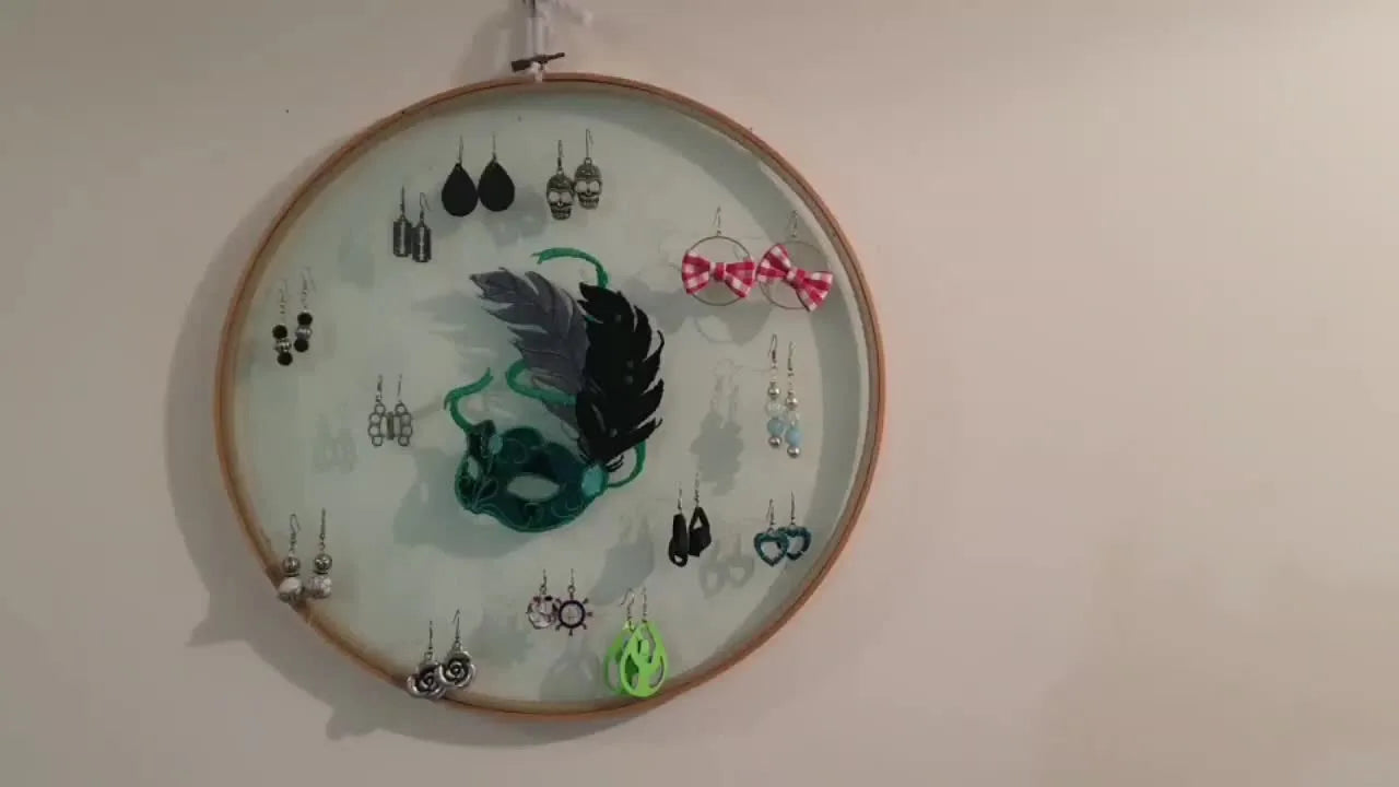 Tulle Without Tears: A Drum-Tight DIY Machine-Embroidered Earring Holder (Brother 5x7 Hoop Sandwich Method)