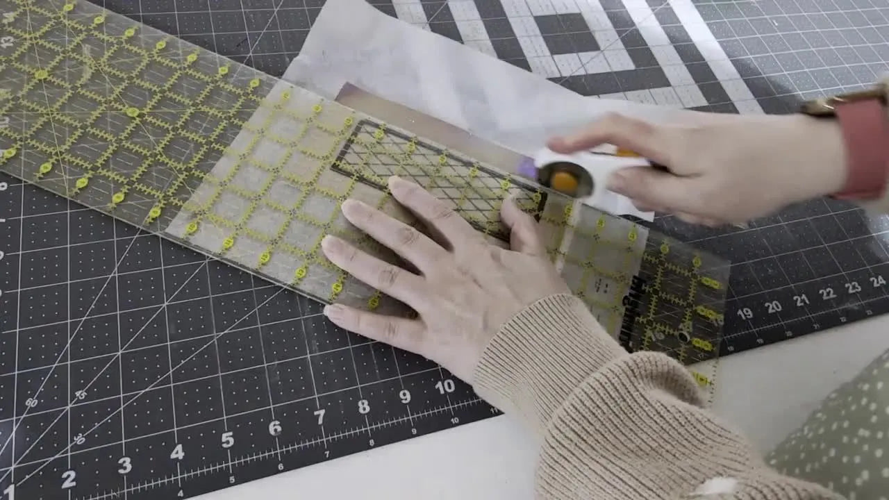 A Reversible Vinyl ITH Bookmark on the Baby Lock Altair 2: The IQ Designer Workflow That Actually Stitches Clean