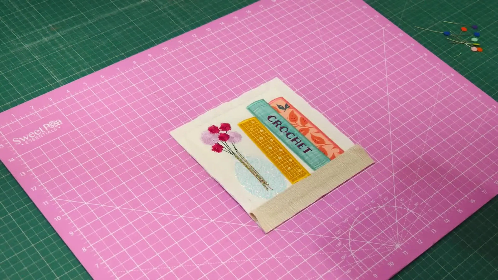 Bookshelf Quilt Sew-Along, Done the Pro Way: Cleaner ITH Blocks, Flatter Mitred Borders, and Binding That Won’t Fight You