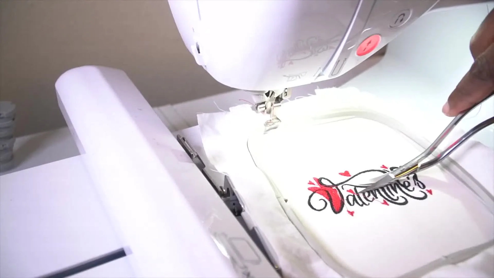 Brother SE1900 “Happy Valentine’s Day” Stitch-Out: Clean Thread Changes, Low-Tension T-Shirt Hooping, and a Finish That Doesn’t Pucker