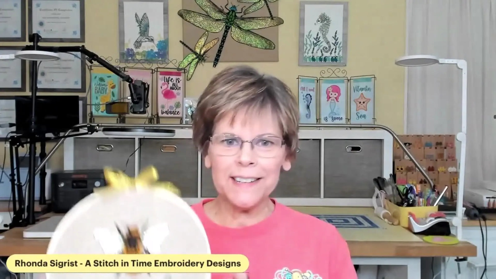 Fringe Bee Machine Embroidery That Actually Fluffs: Bobbin-Color Tricks, Mylar Wings, and a Clean Hoop-Back Finish