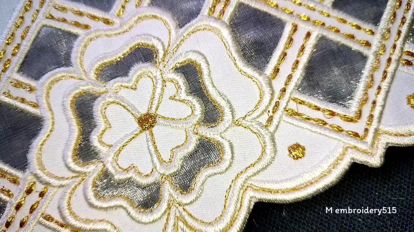 工業用ジグザグミシンでつくるカットワークレース：オーガンジーに描く白×ゴールドの精密刺繍完全ガイド