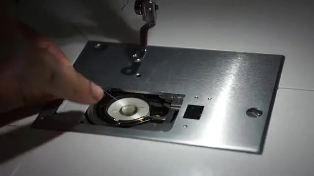 Janome Memory Craft 400E Bobbin Thread Showing on Top? The One Notch You Must Hit (Plus a Deep-Clean Reset)