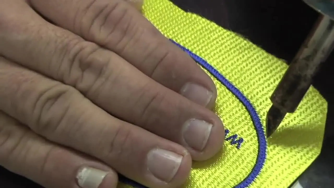 Precision cutting and sealing with hot knife