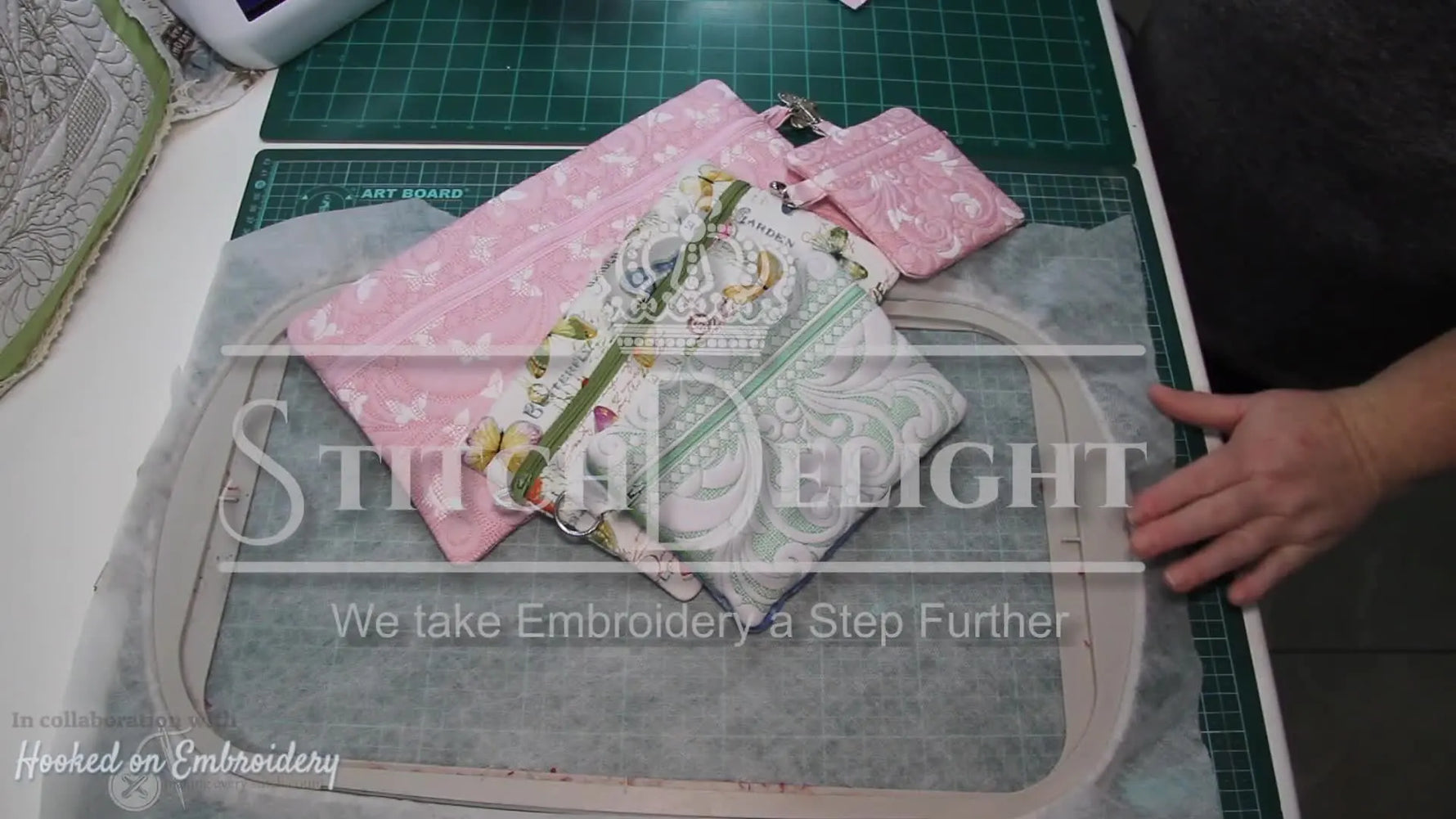 Finished In-the-Hoop Zipper Bags