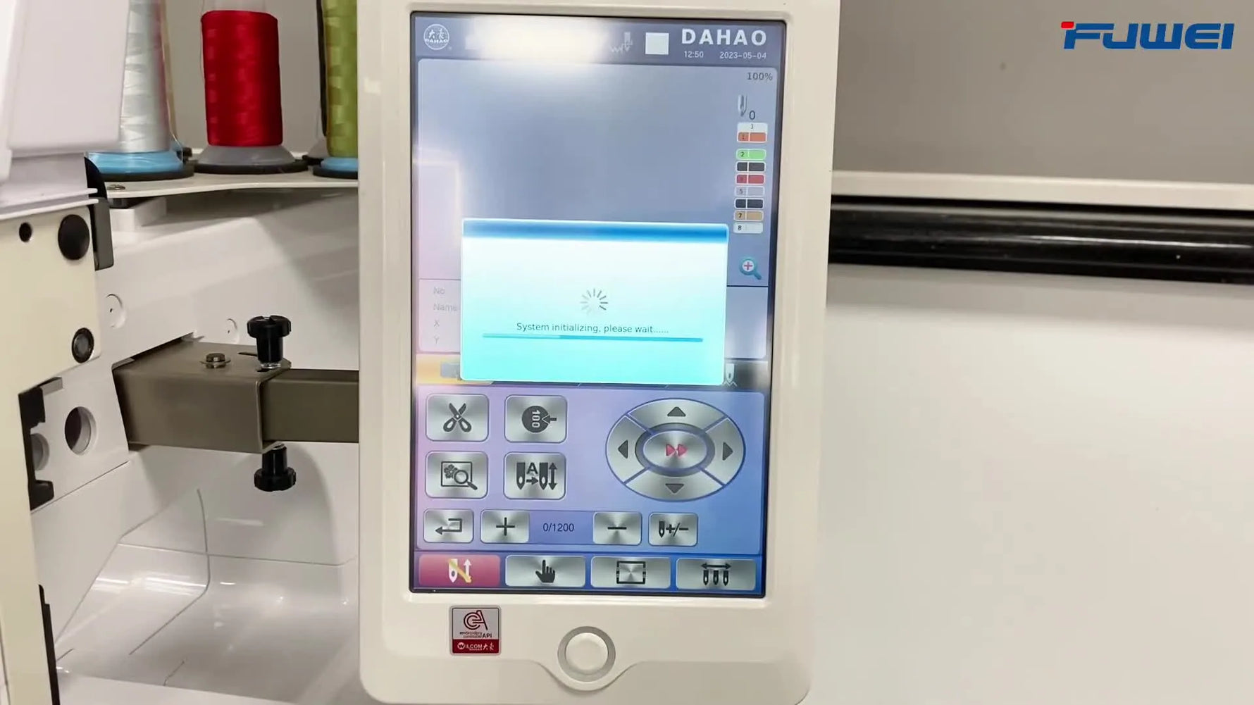 A Dahao A15 screen shows the “Abnormal communication with the control box” error that typically appears after a mainboard swap when firmware is not yet synchronized.