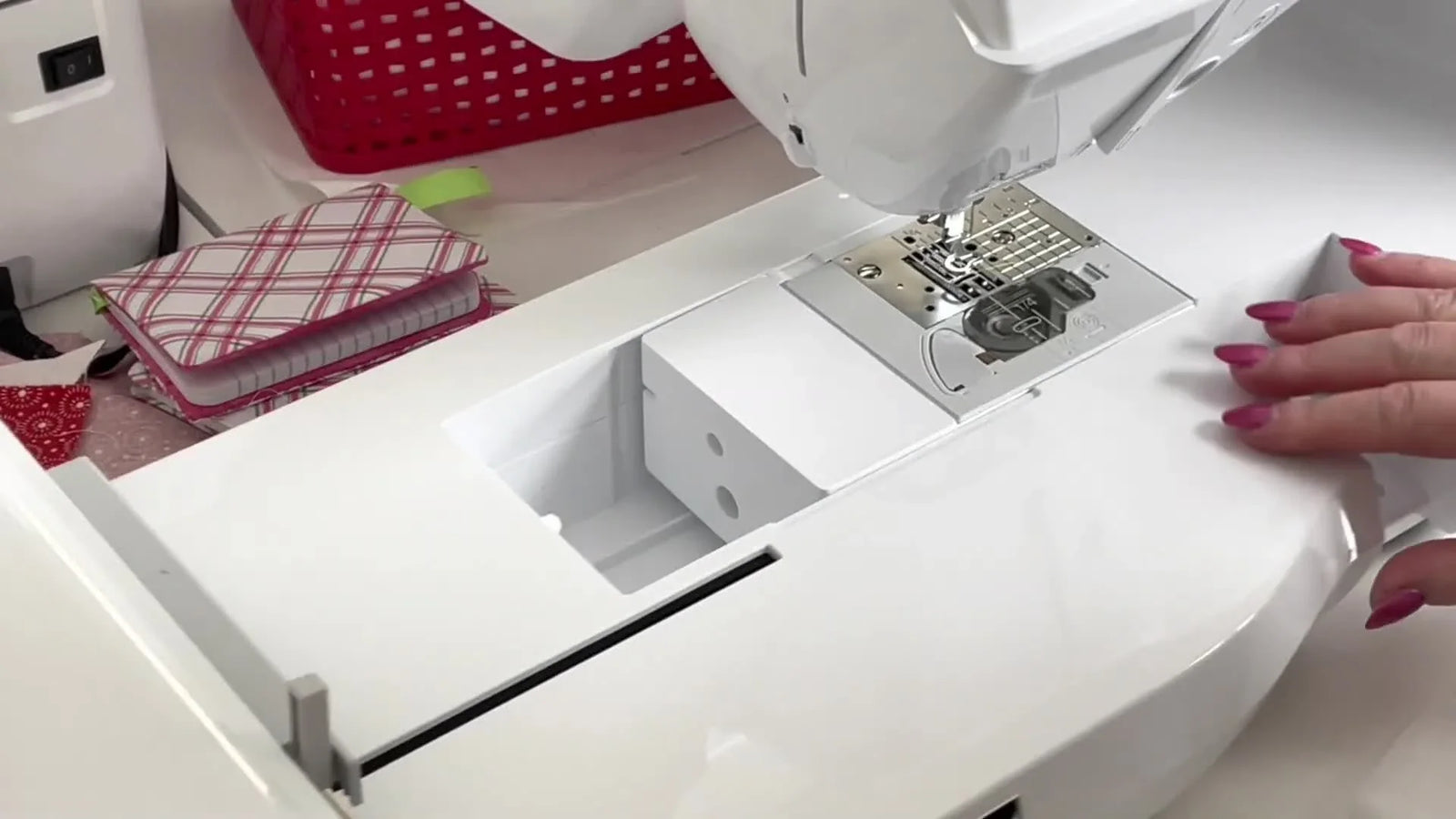 Baby Lock Vesta Setup That Actually Sticks: Fast Threading, Stitch #29 Piecing, and a Clean Switch to Embroidery